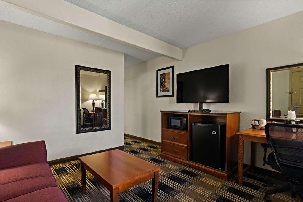 Western Windsor 3*