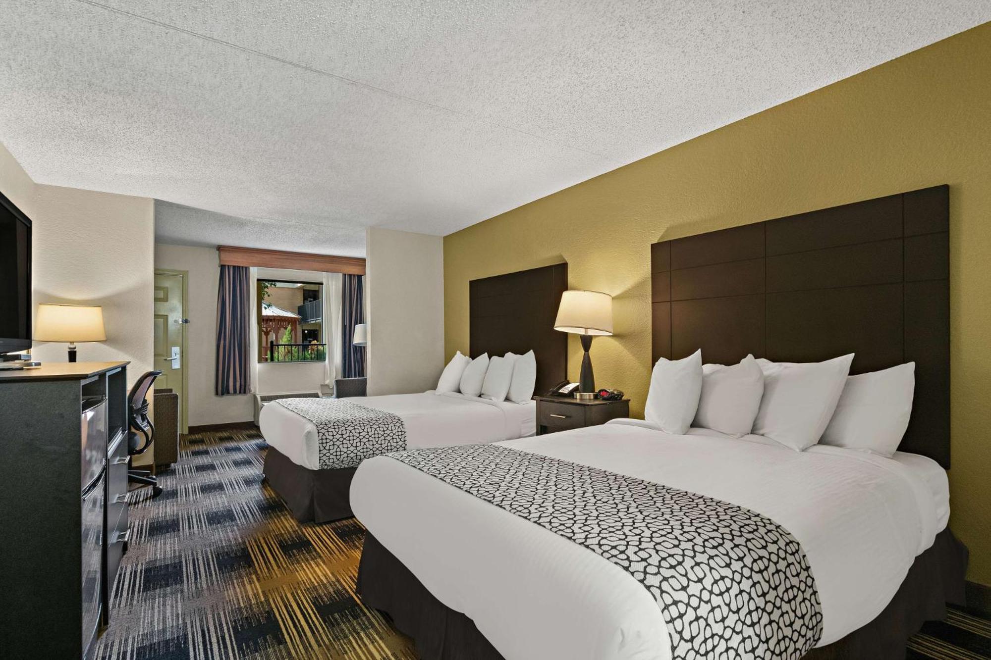 Western Windsor 3*